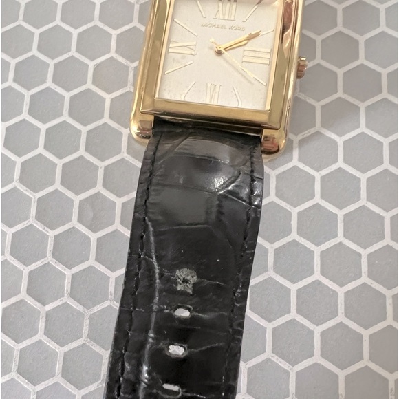 MK Watch - Picture 7 of 9